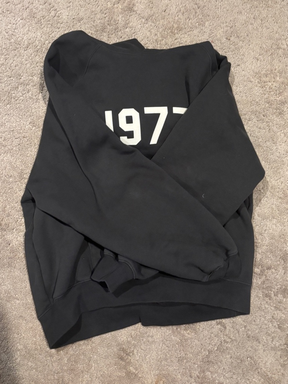 Black Essentials '1977' Hoodie